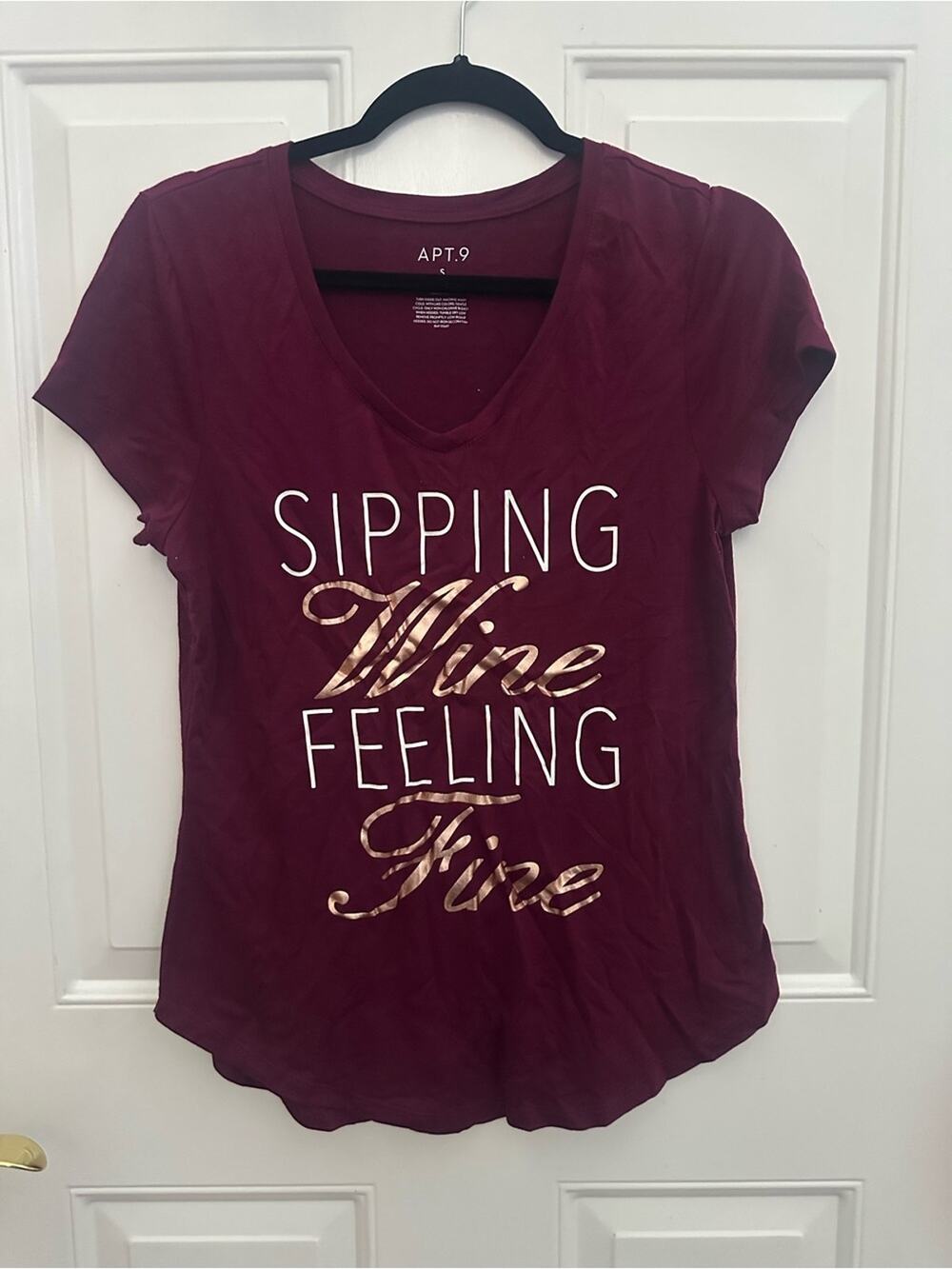 Apt. 9 Women’s Burgundy V-Neck Graphic Tee with Metallic Script